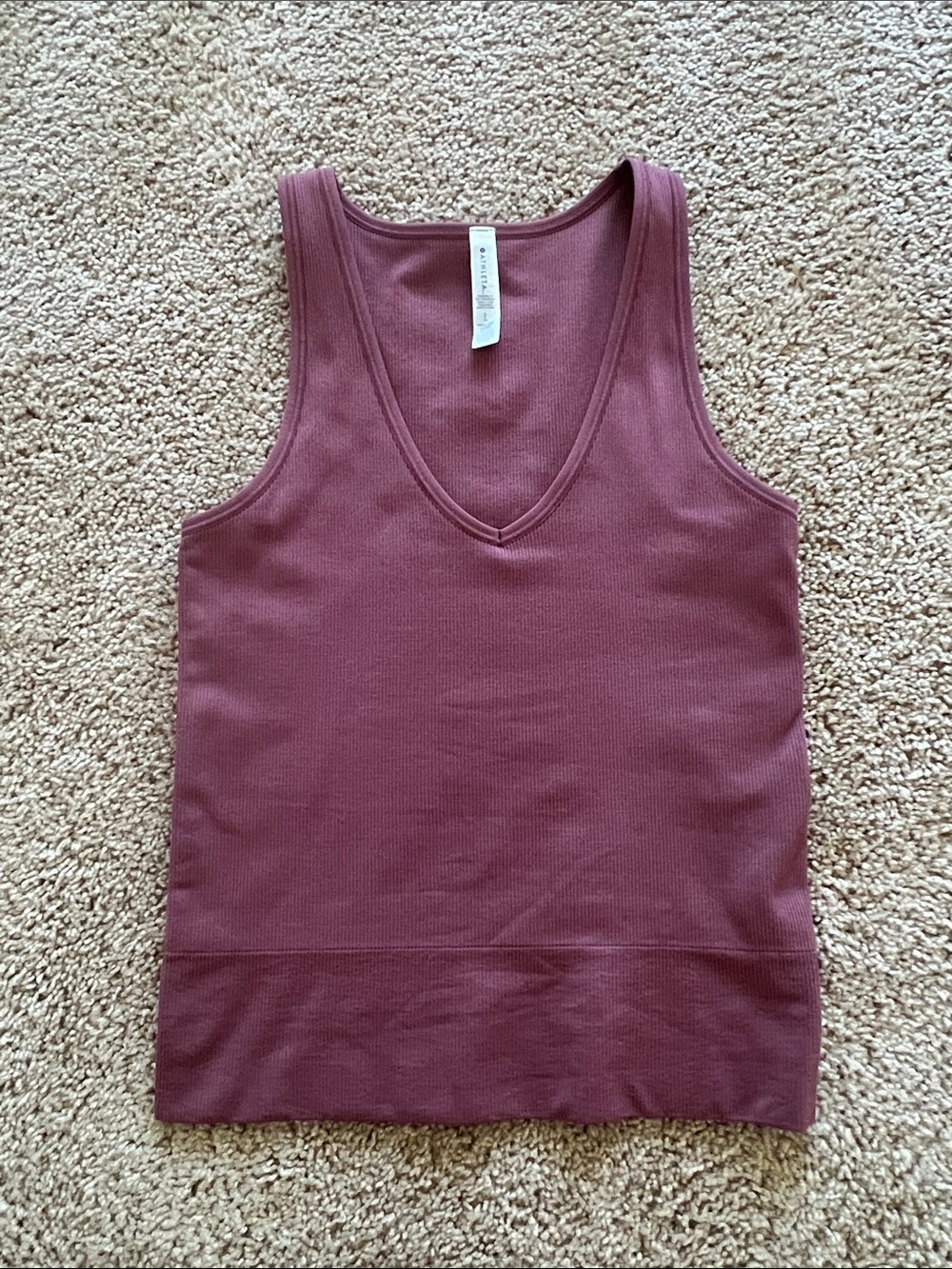 Athleta Ribbed V-Neck Tank – Mauve – Size Small – NWOT